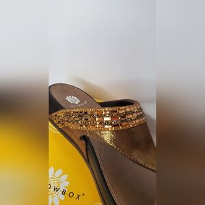 Yellow Box Shimmer BLING Sandals New 8.5
